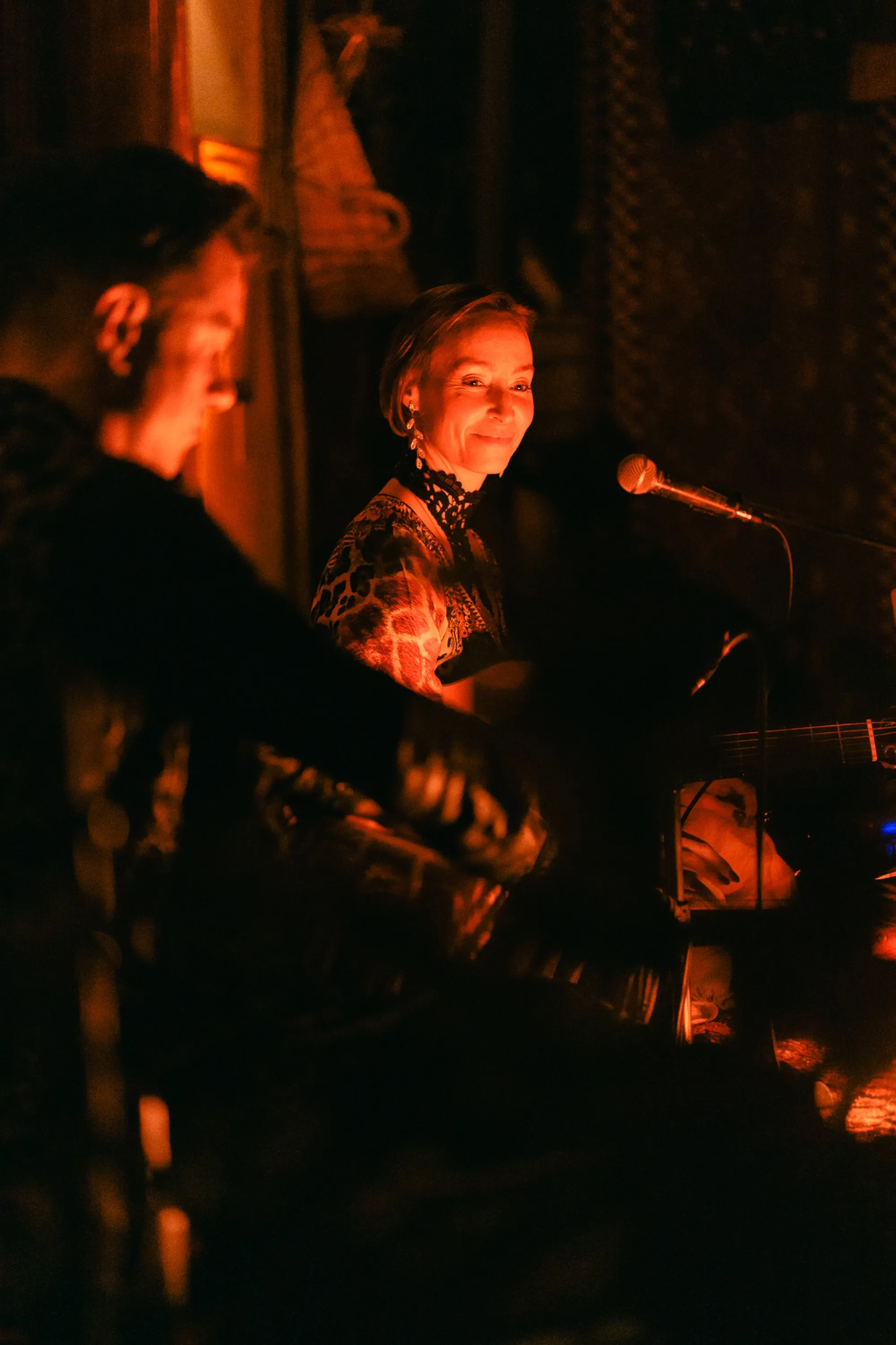 Global artist Benjamin Urbaez and DJ Dreeemy live afrobeats performance by Benjamin Urbaez at Viewcy venue Harlem New York