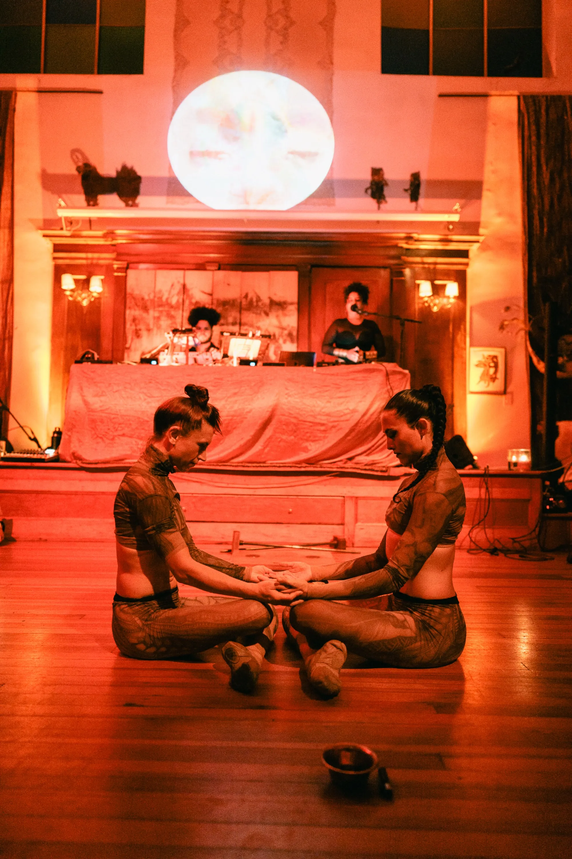 Global artist Benjamin Urbaez and DJ Dreeemy close performance shot at Love Is Everything in Harlem NYC