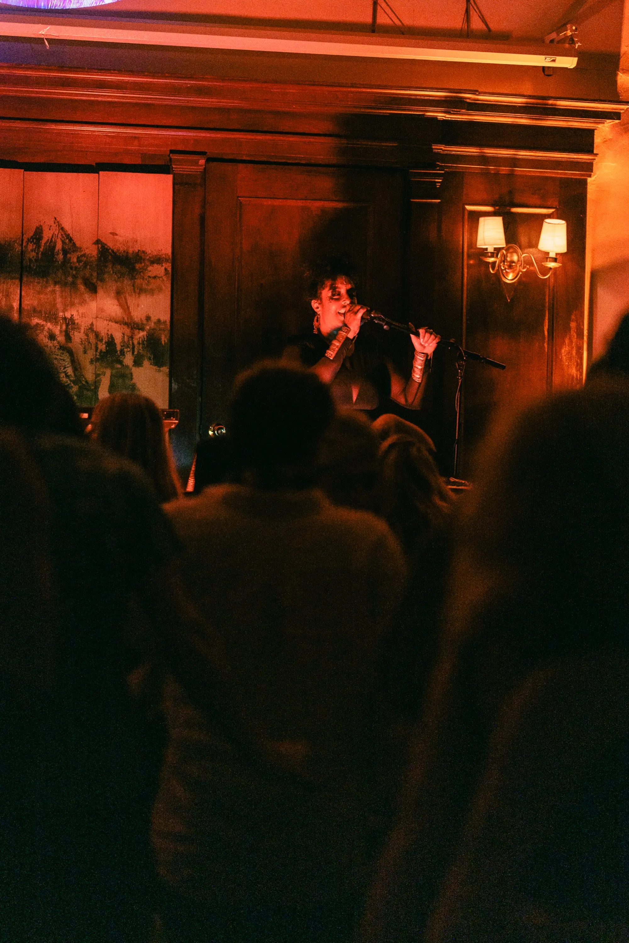 Global artist Benjamin Urbaez and DJ Dreeemy live performance atmosphere at Love Is Everything event NYC