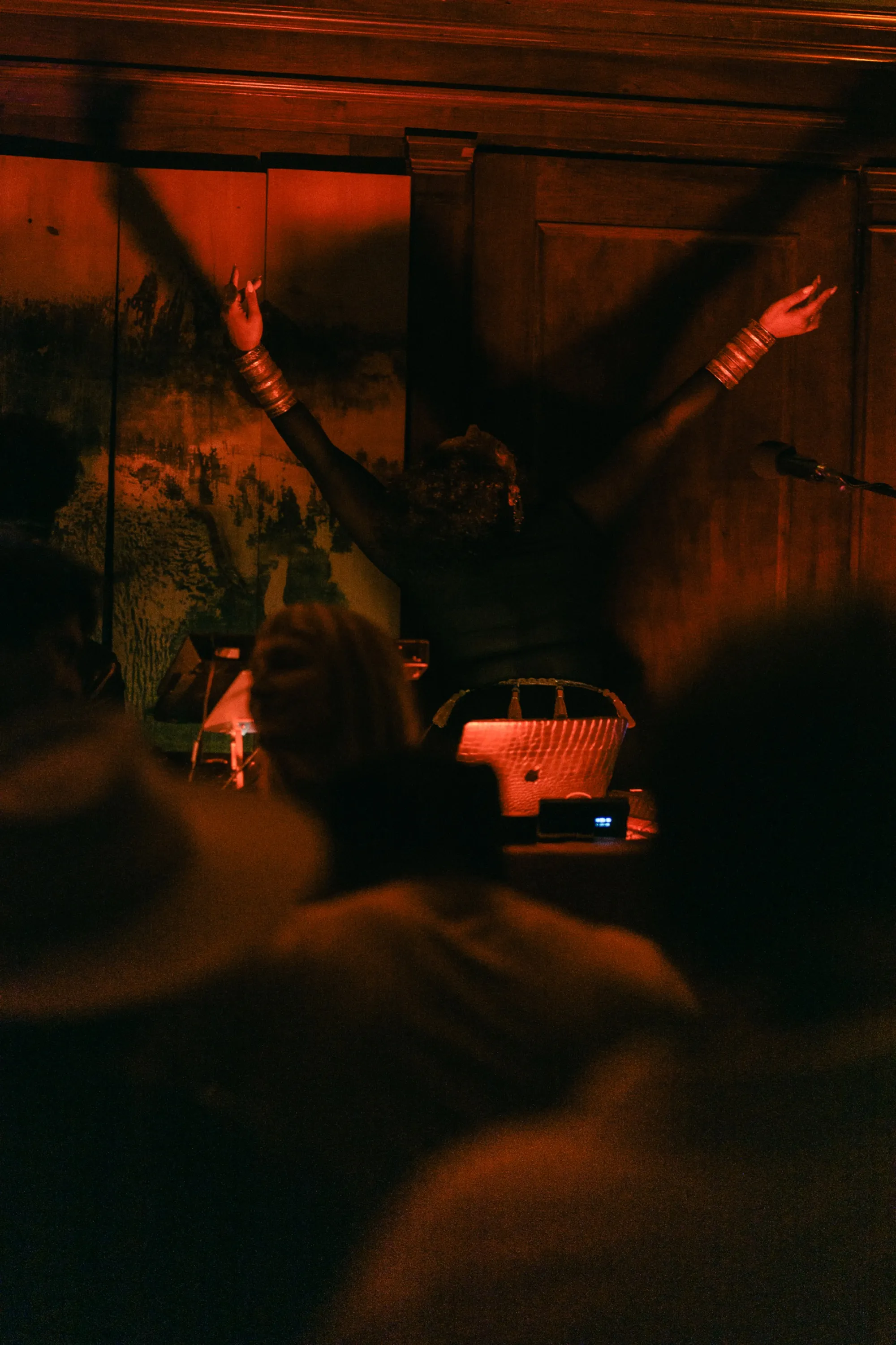 Global artist Benjamin Urbaez and DJ Dreeemy performing spiritual afrobeats at intimate NYC gathering