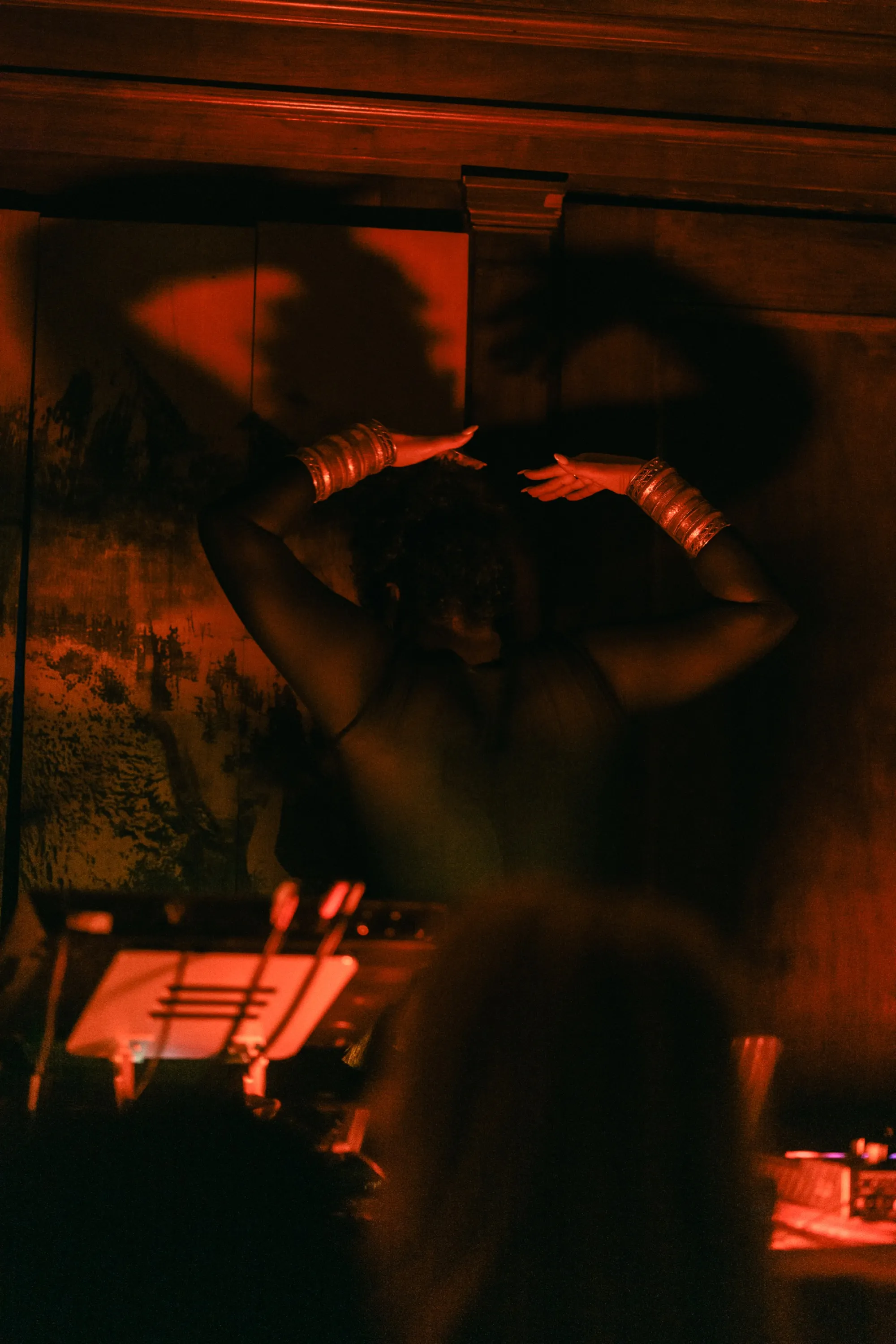 Global artist Benjamin Urbaez and DJ Dreeemy on stage creating live soundscapes at Viewcy Harlem