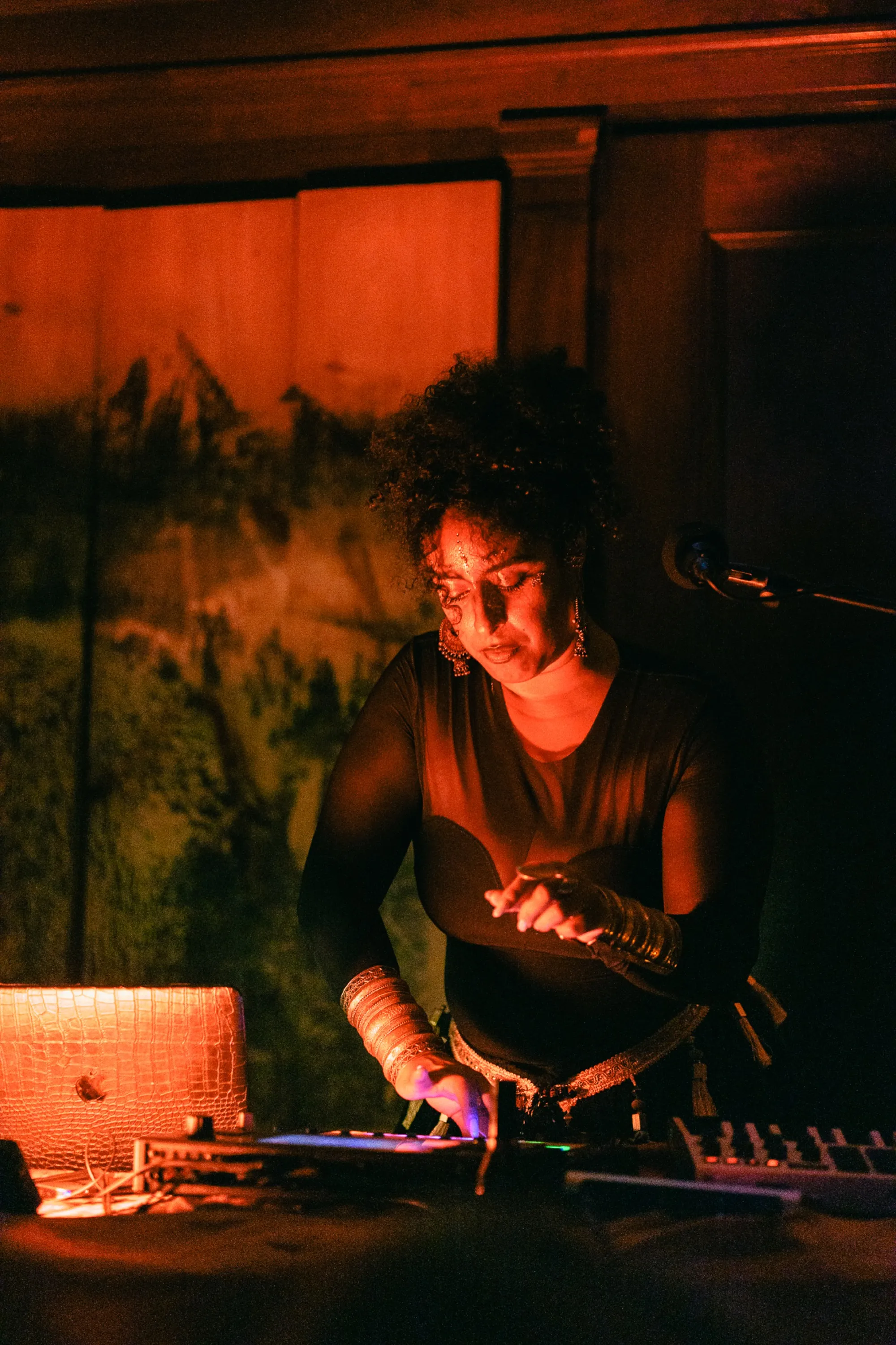 Global artist Benjamin Urbaez and DJ Dreeemy performing with spiritual intensity at Harlem venue